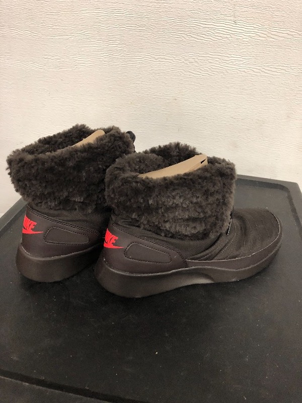 Nike Boots - Size 10