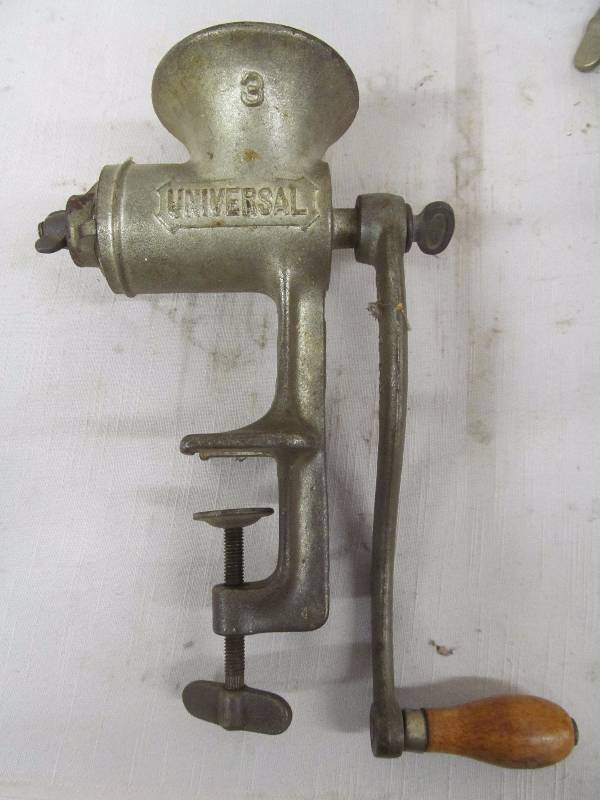 Universal food grinder