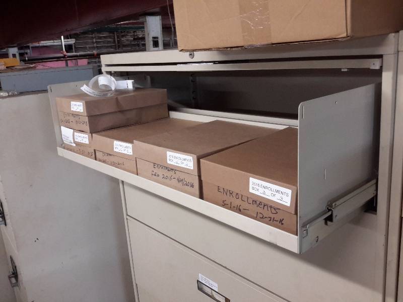lot 70 image: 5 drawer Horizontal File cabinet.. Drawers work well