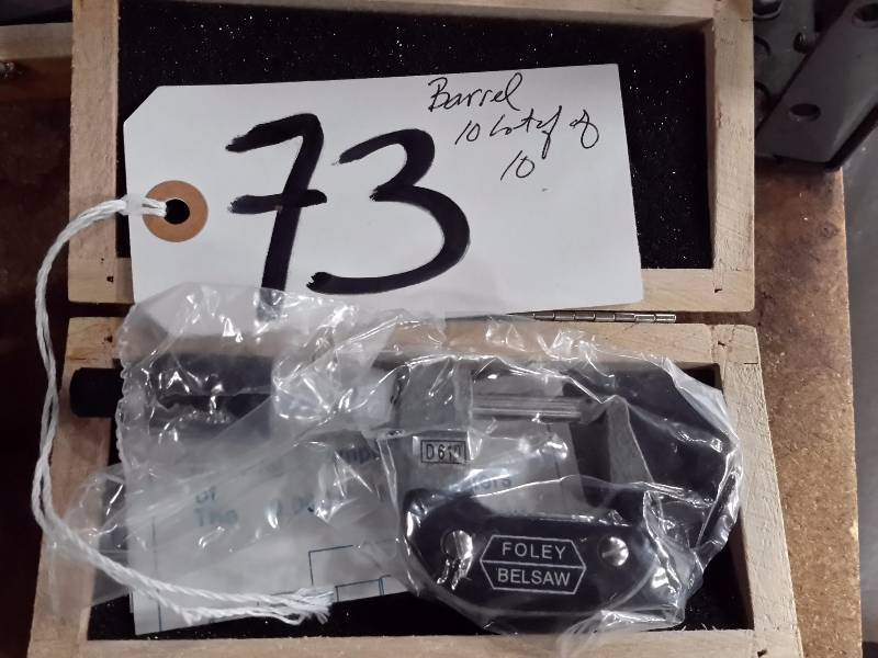 lot 73F image: 10 Barrel Type Micrometer with wood case.. NEW