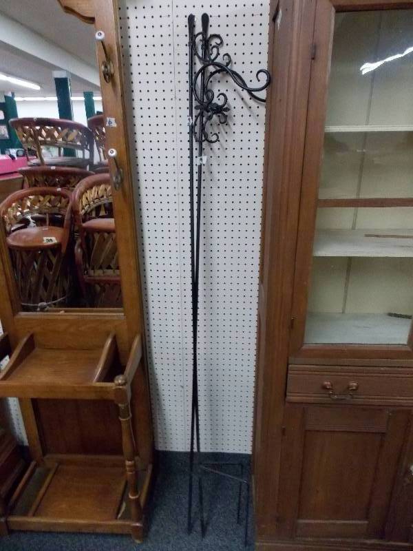 lot 9 image: Two Metal Garden Plant Hangers