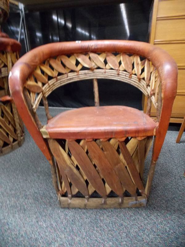 lot 18 image: Leather and Cedar Patio Deck Chair