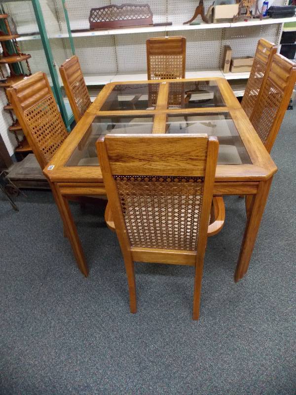 lot 39 image: Oak Glass Top Dinning Table 6 Chairs