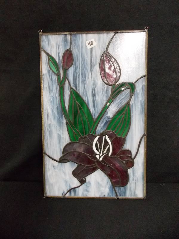 lot 40 image: Nice Stained Glass Hanging