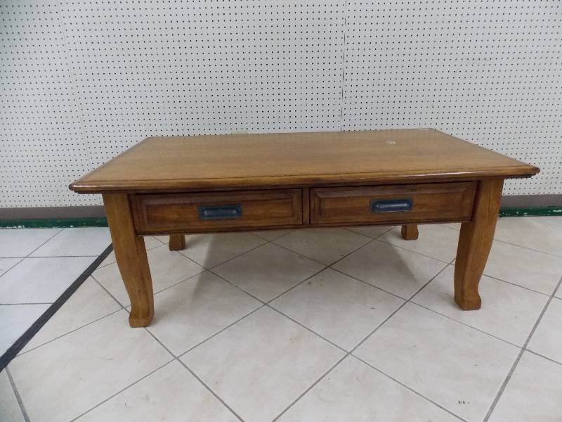lot 41 image: Nice Oak Coffee Game Table