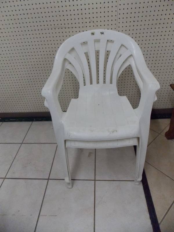 lot 42 image: Two White Plastic Patio Deck Chairs
