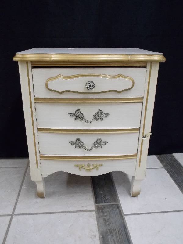 lot 49 image: Antique White Night Stand