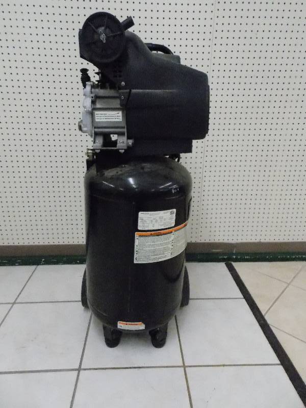 lot 52 image: Brute Air Compressor