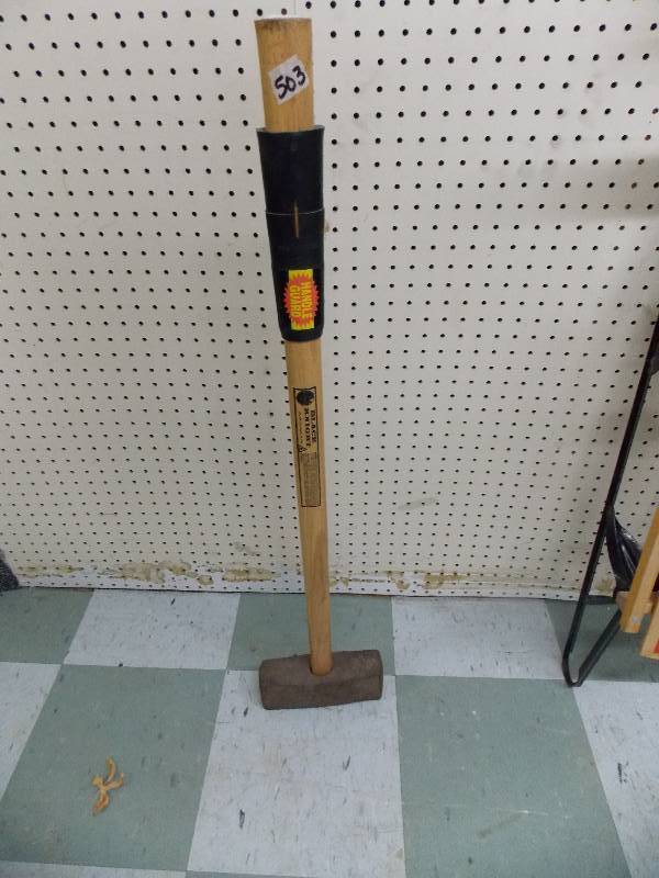 lot 73 image: Black Knight Hammer Maul