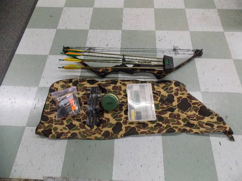 lot 77 image: Browning Compound Bow with Extras