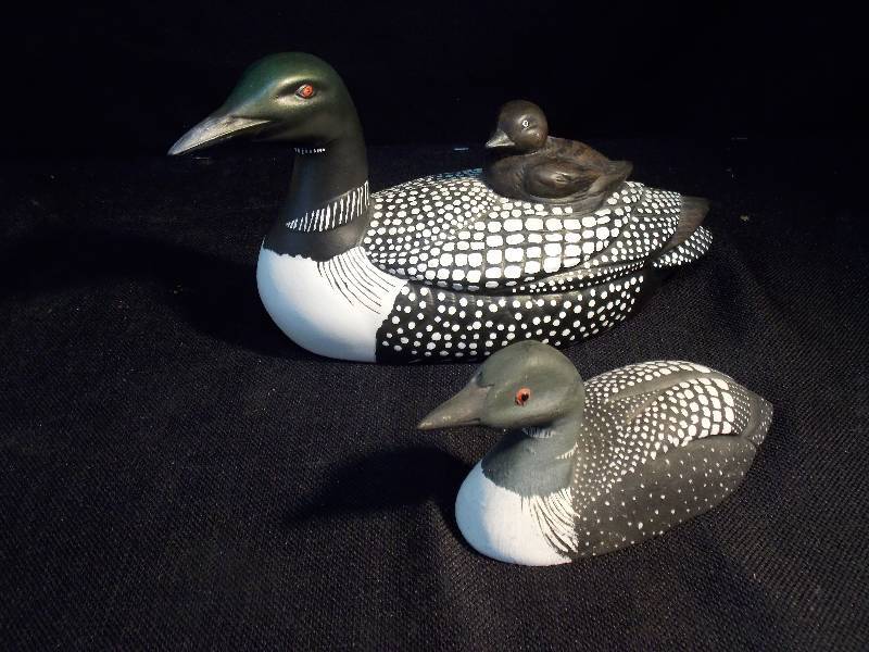 lot 93 image: Loon Statues