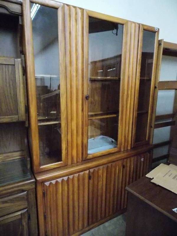 lot 16 image: Hutch Matches lot 39 table