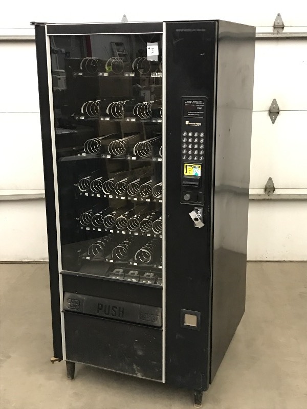 lot 3 image: Snackshop LCM2 Vending Machine