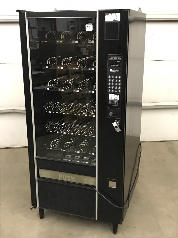 lot 7 image: Snackshop LCM2 Vending Machine