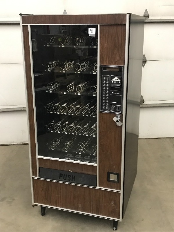 lot 8 image: Snackshop 112 Vending Machine