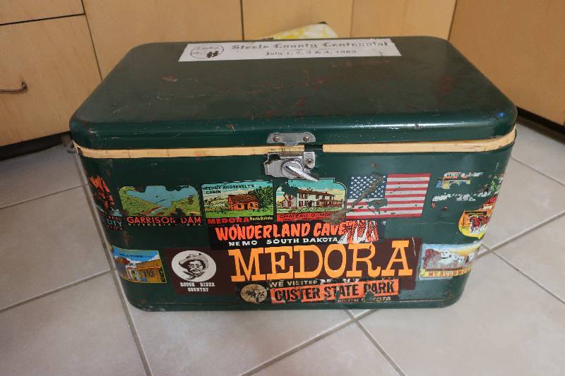 VINTAGE THERMOS COOLER