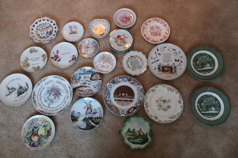 LOT OF MISC PLATES, 22 PC