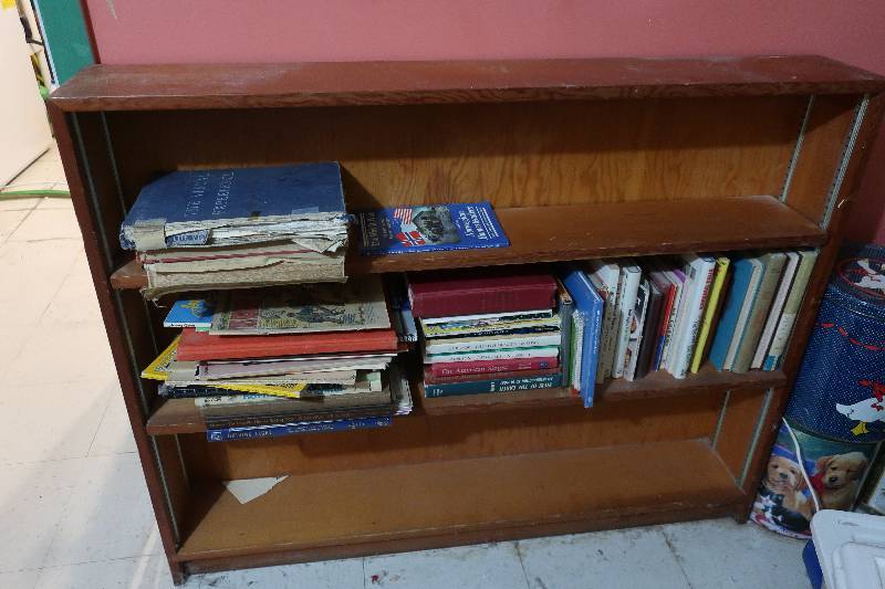 SHELF WITH BOOKS