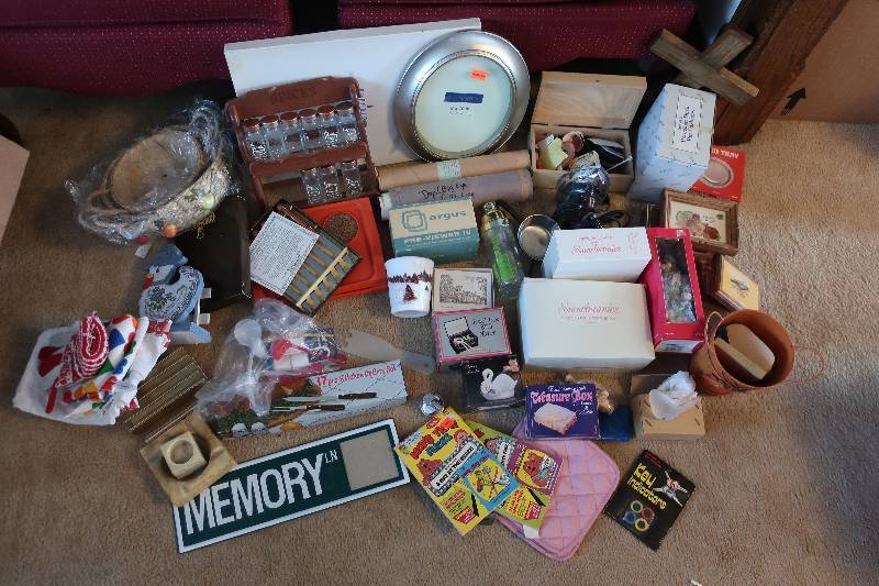 LOT OF HOUSEHOLD MISC, SNOBUNNY FIGURINES, SPICE RACK WITH GLASS SPICE HOLDERS, JEWELRY BOXES, KNIVES, ND CARD SET