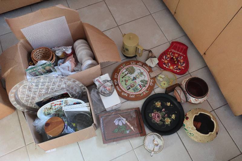 LOT OF HOUSEHOLD ITEMS, NATIVE AMERICAN BOWLS AND DCOR, GLASS BOWLS WITH SILVER SPOON, VASES, TRAYS AND GERMAN DCOR