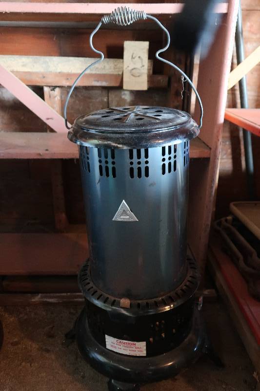KEROSENE HEATER