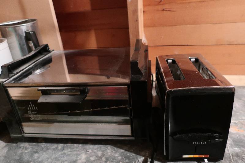 OVEN TOASTER BROILER AND TOASTER