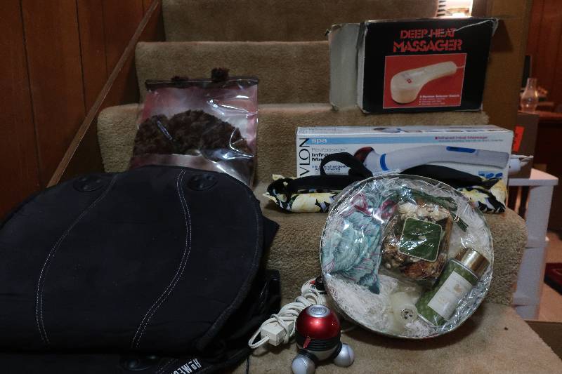 HOME  SPA LOT, MULTIPLE MASSAGERS, ECT