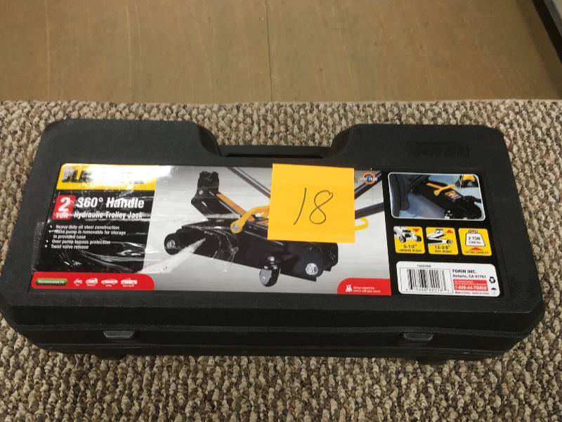 lot 18 image: Black Jack 2 Ton 360 Degree Handle Hydraulic Trolley Jack - Open Box