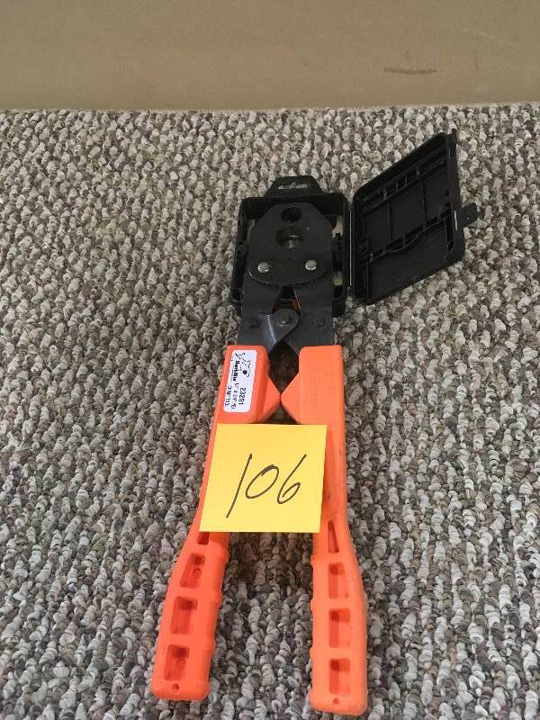 lot 106 image: PEX Crimp Tool for 12 & 34 Copper Rings - Open Box