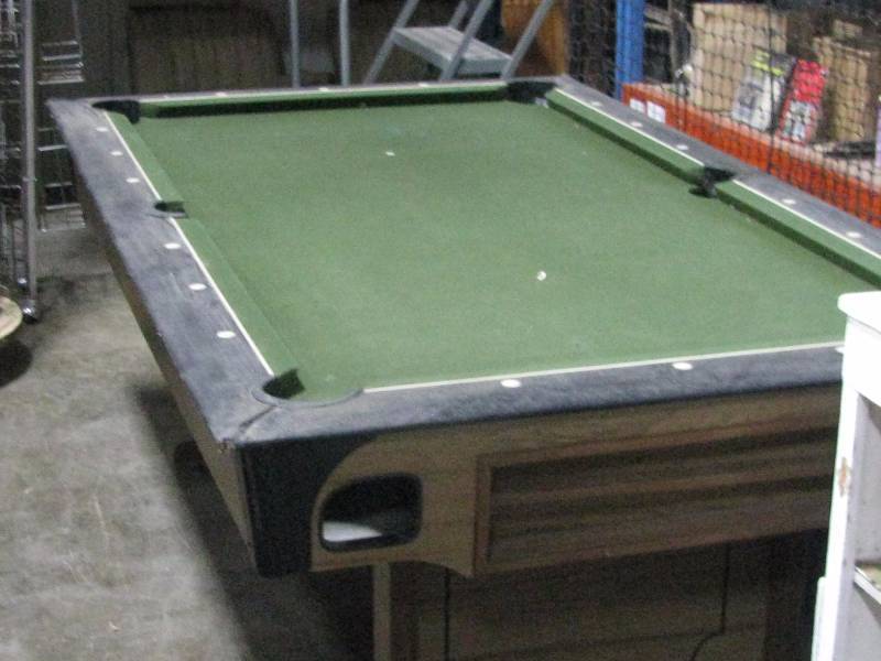 lot 21 image: Vintage Pool Table