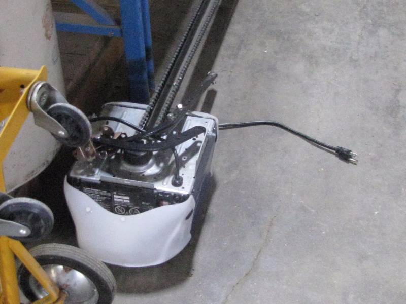 lot 25 image: Garage Door Opener