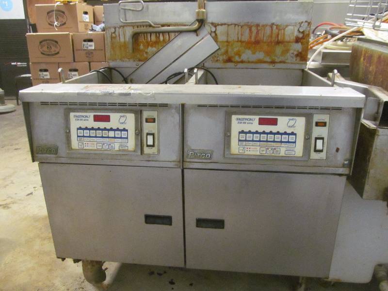 lot 6 image: Pitco Fastron deep fryer