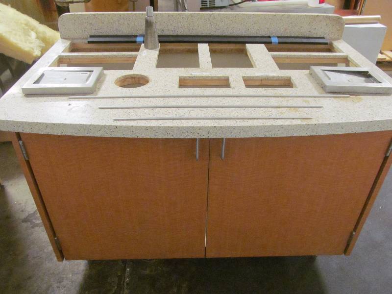 lot 26 image: condiment counter