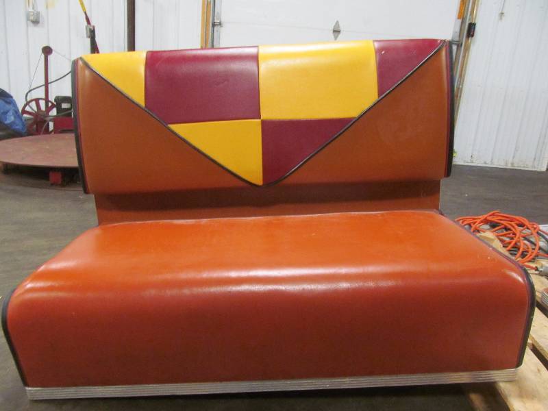 lot 32 image: booth bench