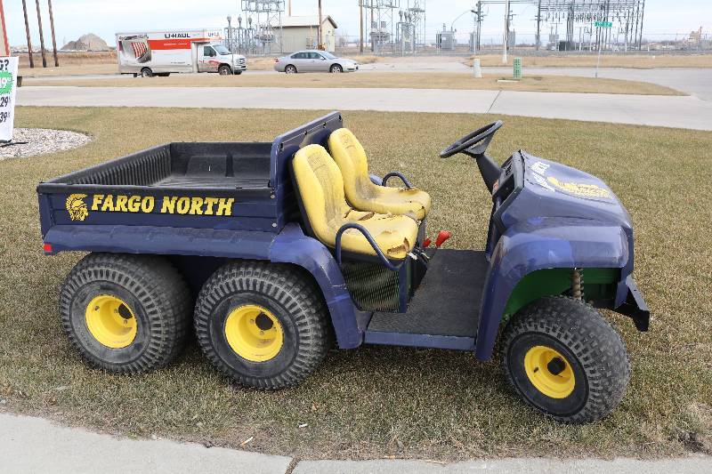 John Deere Gator