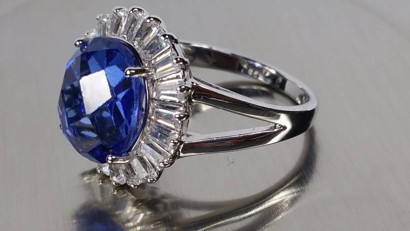 lot 65 image: Tanzanite Ring