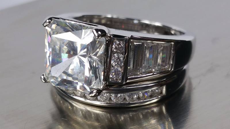 lot 68 image: White Sapphire Wedding Set