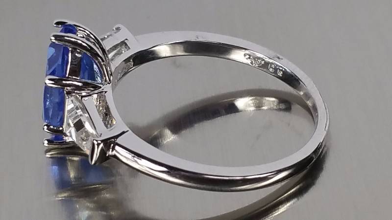lot 69 image: Tanzanite Ring