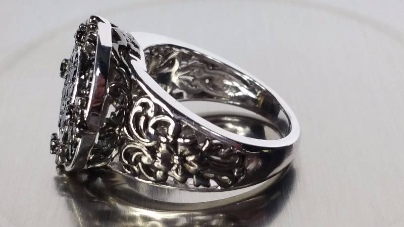 lot 82 image: Black Sapphire Ring