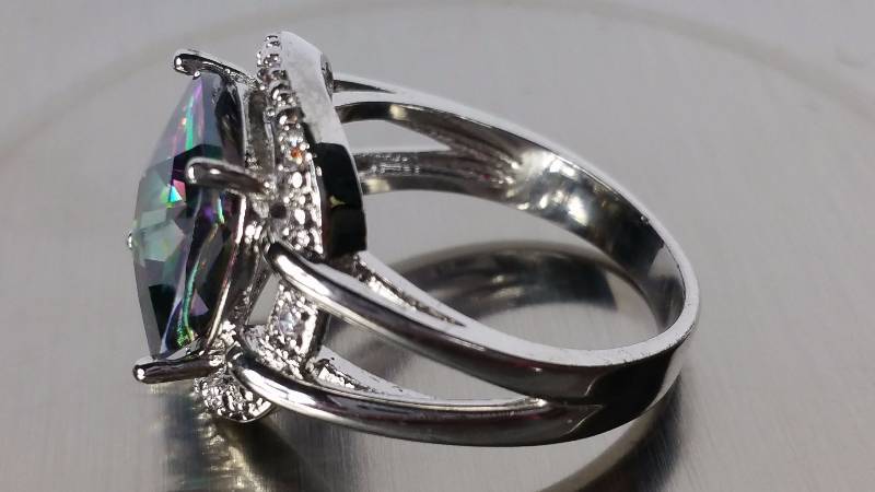 lot 91 image: Mystic Topaz Ring