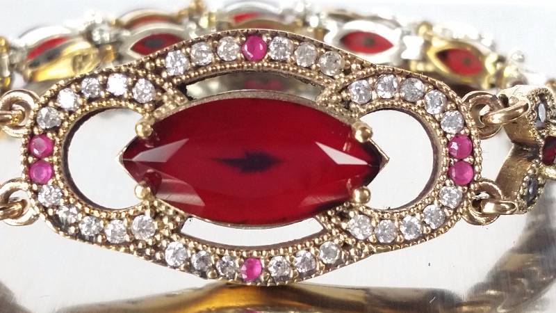 lot 115 image: Ruby Bracelet