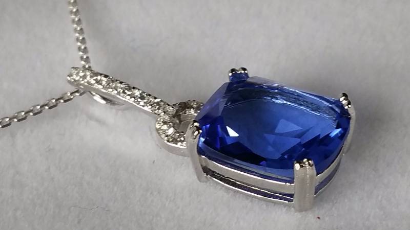 lot 117 image: Tanzanite Necklace