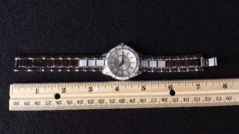 lot 118 image: Honora Mother of Pearl Custom Watch