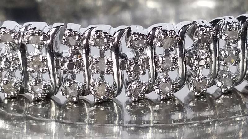 lot 160 image: Diamond Bracelet