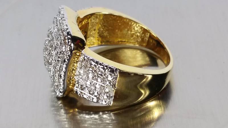 lot 169 image: Diamind Ring