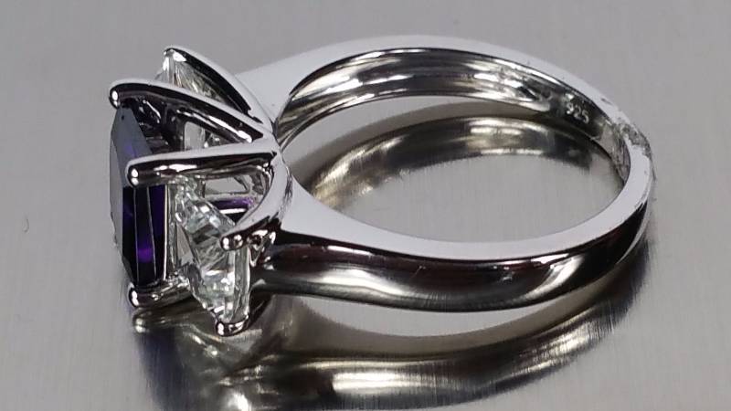 lot 184 image: Amethyst Ring