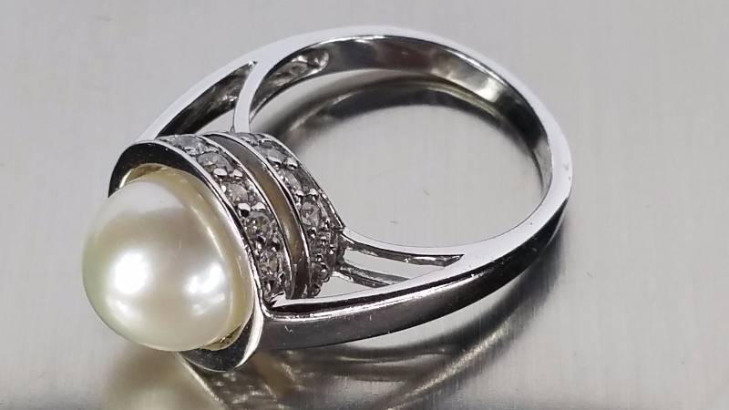 lot 194 image: Pearl Ring