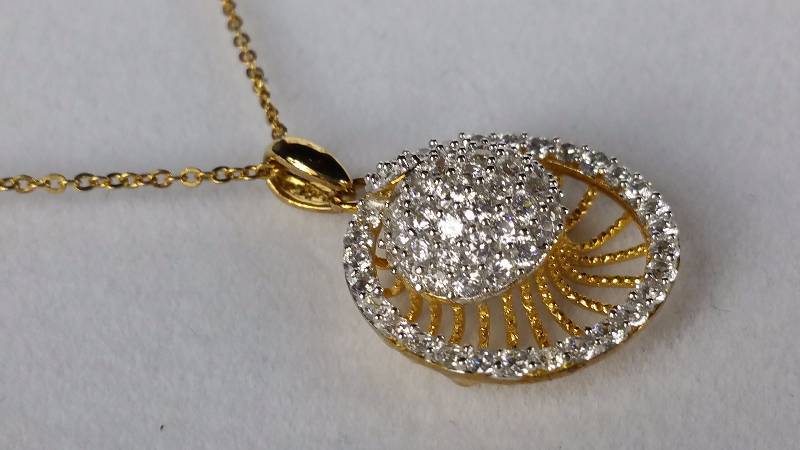 lot 200 image: White Sapphire Necklace