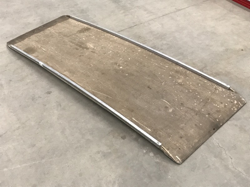lot 2 image: 30x7ft Heavy Duty Fiberglass Loadi...