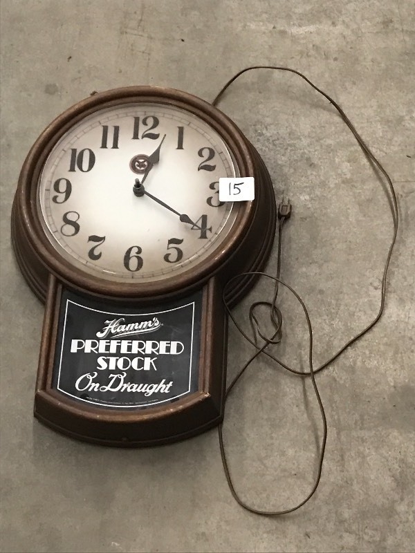 lot 15 image: Hamms Prefferred Stock Lighted Clo...